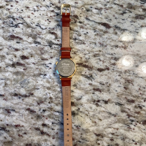 Disney Winnie the Pooh, genuine leather watch - Picture 5 of 10